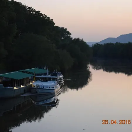 Wellness Vinny Dom 게스트하우스 Streda nad Bodrogom